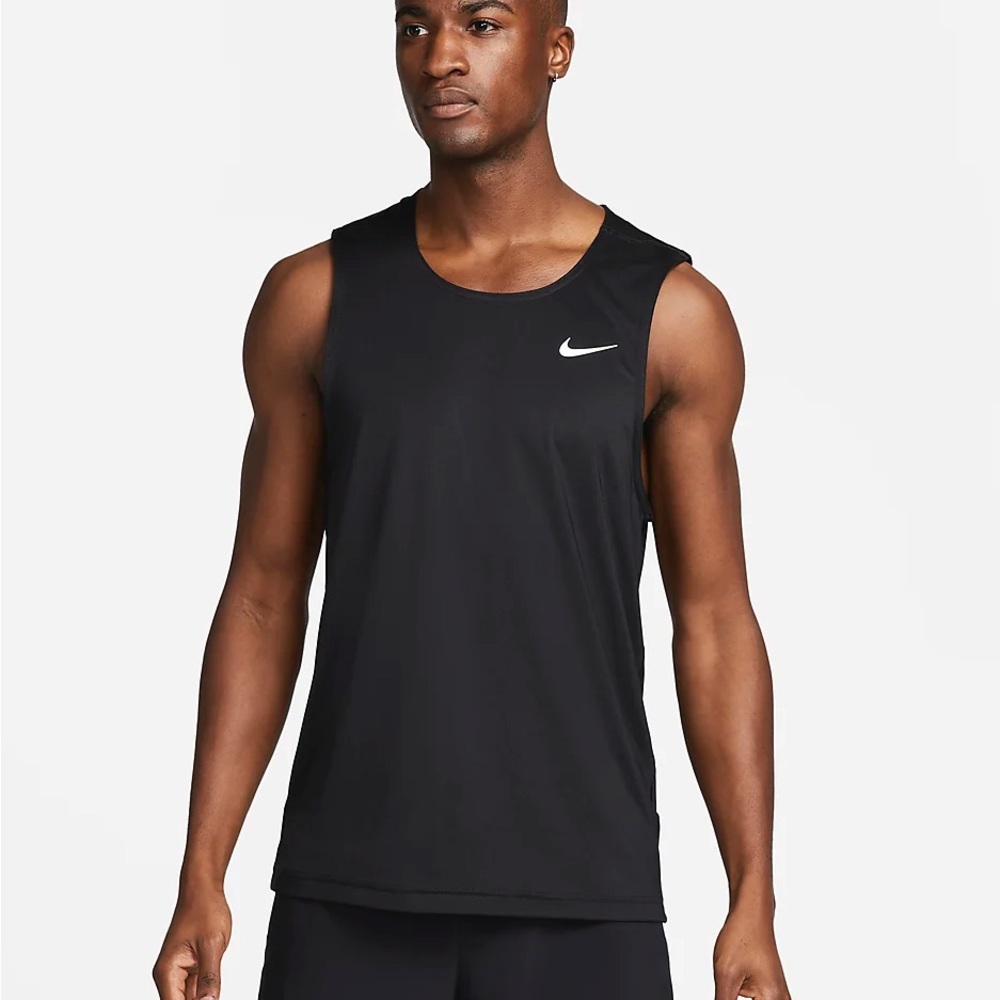 NWT Nike Ready
Men's Dri-FIT Fitness Tank
Size M